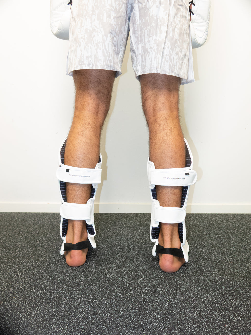 SHIRO SHINGUARDS WHITE