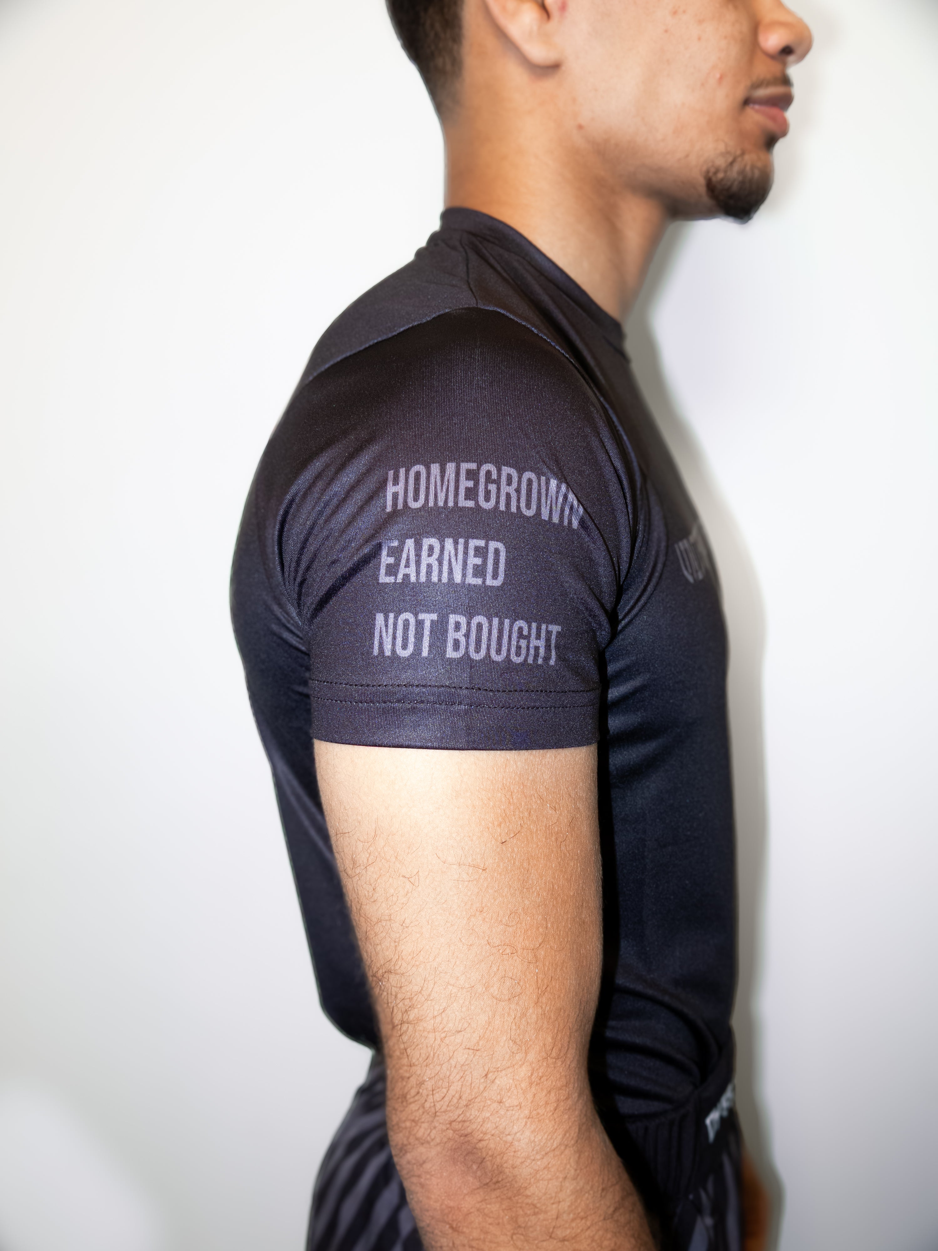'UNDERDOGS RUN THIS GAME' T-SHIRT
